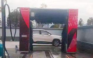 彩云之南，滇中腹地！云南玉溪中石化配置林頓龍門全自動洗車機