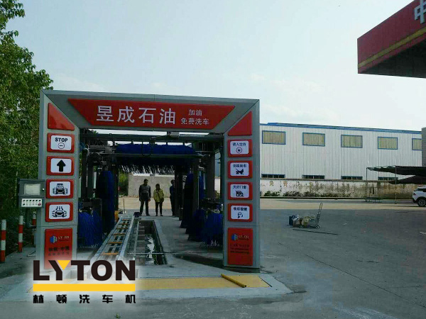 南京洗車機(jī)生產(chǎn)廠家給大家?guī)韼c(diǎn)關(guān)于寒冬全自動洗車機(jī)保養(yǎng)注意事項(xiàng)